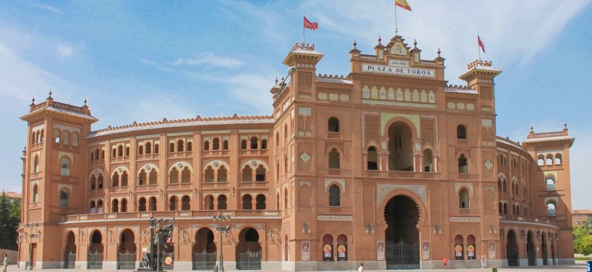 7 edificios emblemáticos que puedes visitar recorriendo la M-30 edificios emblemáticos madrid