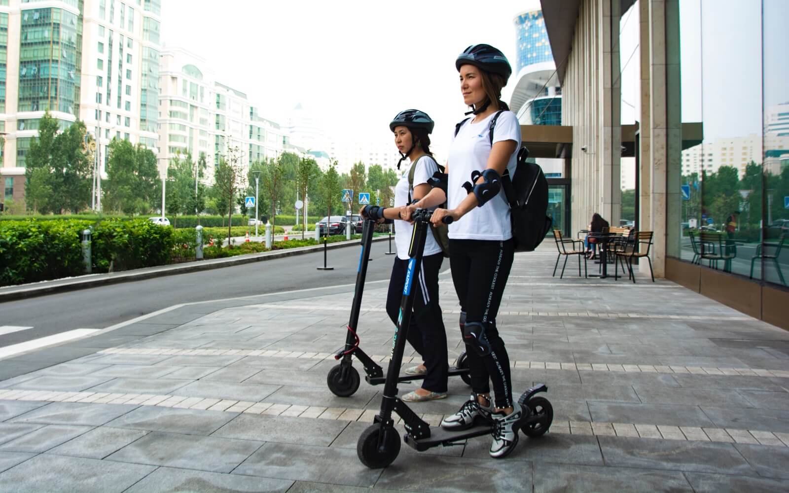 Cascos para patinetes y motos eléctricas