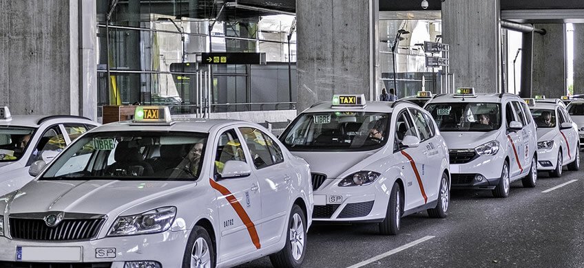 ¿Cómo llegar al aeropuerto de Madrid?: todas las alternativas como llegar al aeropuerto de madrid parada taxis