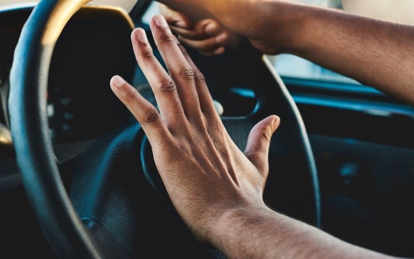 Cuándo está permitido usar el claxon del coche? - autius