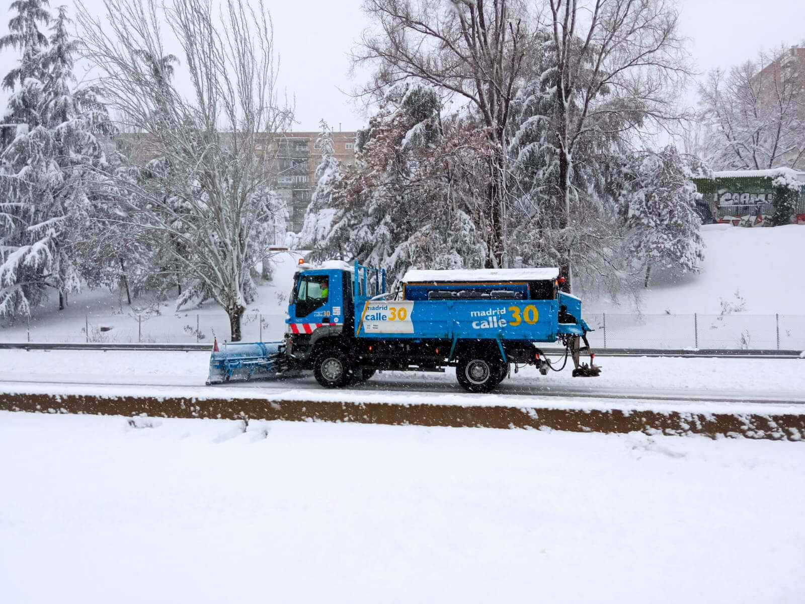 Emesa M-30 trabajando durante la borrasca Filomena