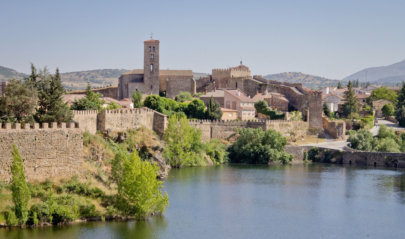 pueblos camper friendly Buitrago del Lozoya