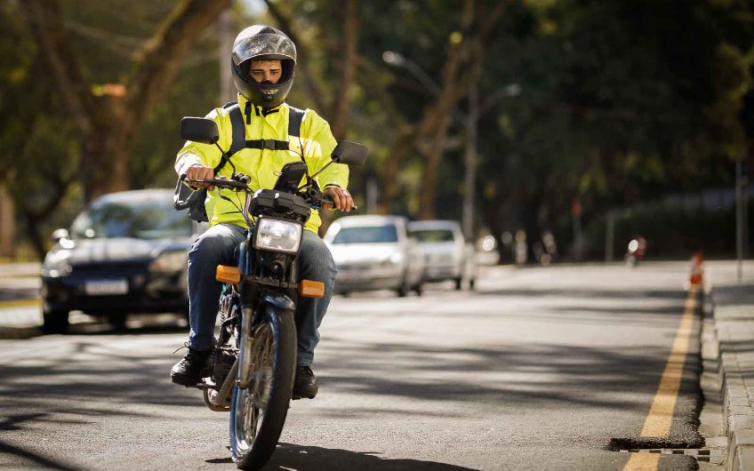 Conducir moto en ciudad