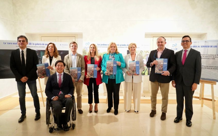 libro conmemorativo del 50 aniversario de la M-30