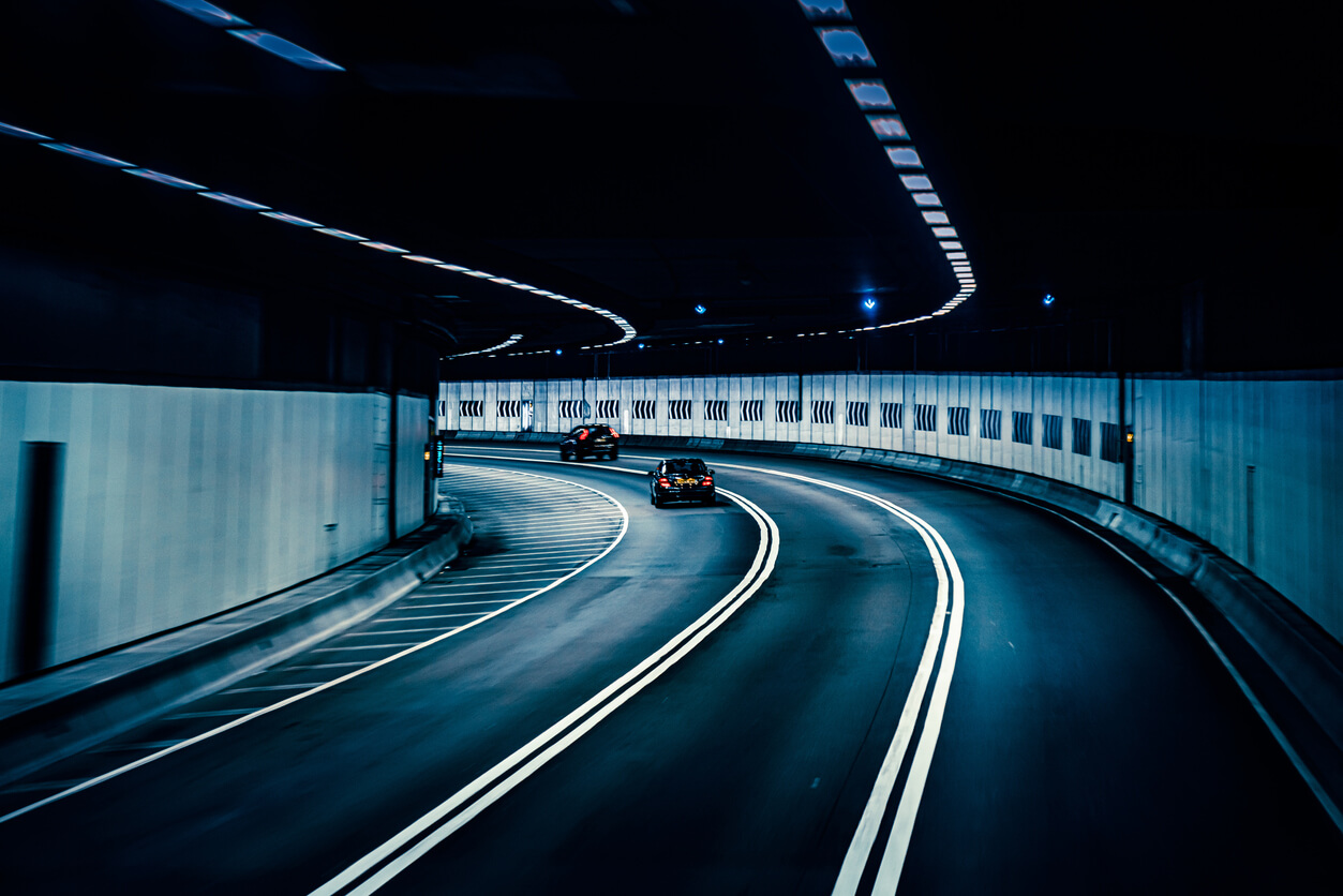 recomendaciones para la iluminación de carreteras y túneles