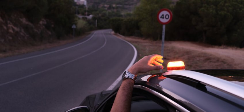 Luz de emergencia V16 homologada